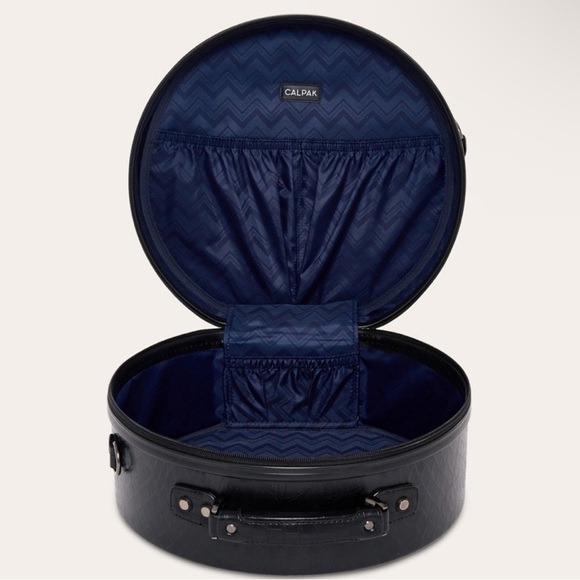 NWT Black Calpak Travel Hat box in Black Faux Croc🖤🖤 - Picture 3 of 6